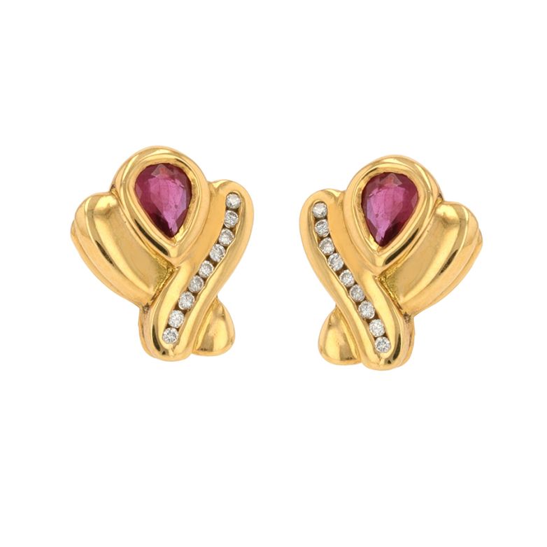 Acheter Boucles d'oreilles rubis 0.68 carat et diamants 0.12 carat or jaune 7.34g Comme neuf - 1295,00 € Boucles d'oreilles rubis 0.68 carat et diamants 0.12 carat or jaune 7.34g Comme neuf - reconditionné disponible sur Gemme Les Bijoux